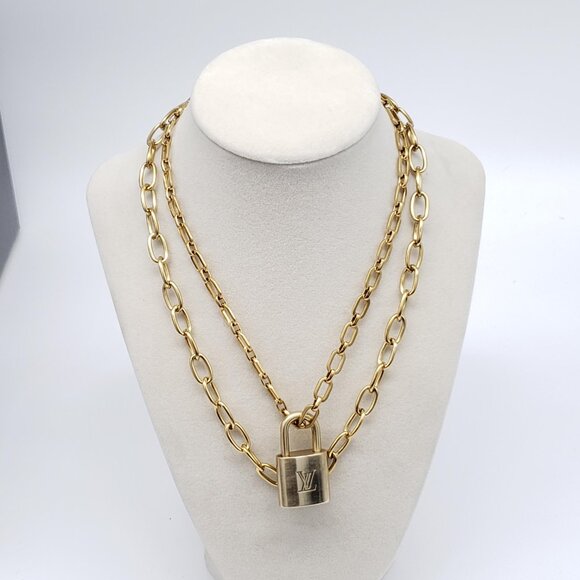 Authentic Louis Vuitton Gold Padlock w/ Unbranded Fashion Stainless Steel Chain - Picture 2 of 8